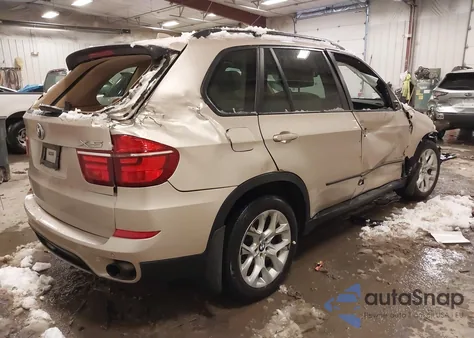 2013 BMW X5 xDrive35I/xDrive35I Premium/xDrive35I Sport Activity from USA, damaged, VIN 5UXZV4C5XD0E12621